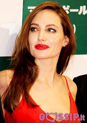Angelina Jolie contro Stacy Keibler