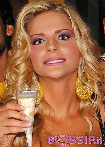 http://files.gossip.it/images5/1352888119_.jpg
