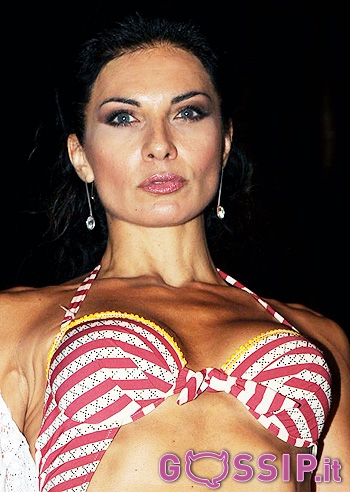 A quasi 50 anni l&#39;ex Miss Italia <b>Nadia Bengala</b> mostra un viso ed un corpo da <b>...</b> - nadia_bengala_124e