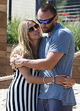 Heidi Klum e Martin Kristen, coccole in spiaggia: foto