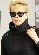 Michelle Williams viaggiatrice solitaria: foto