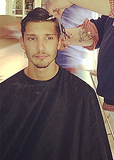 Stefano De Martino, un nuovo taglio per una nuova vita senza 'Amici': le foto