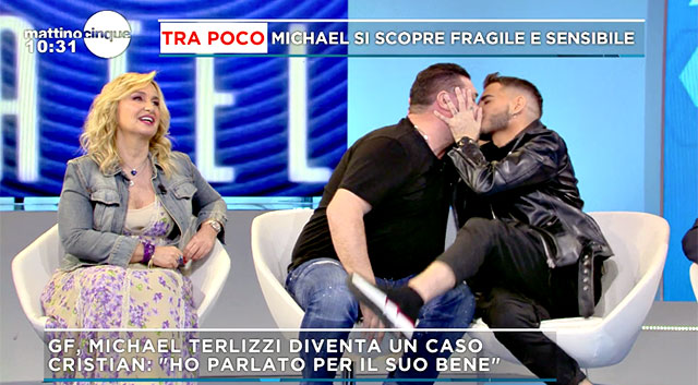 Franco Terlizzi e Cristian Imparato si baciano a Mattino Cinque