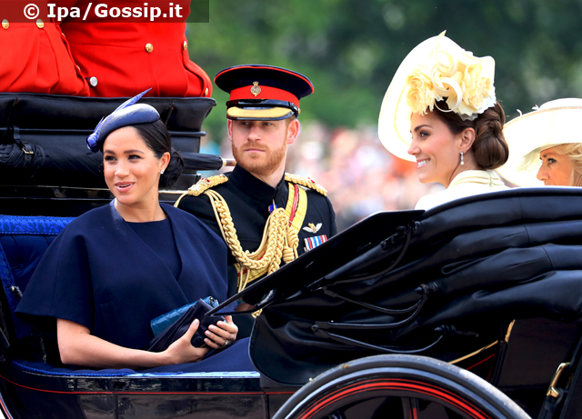 Meghan Markle e il Principe Harry con Kate Middleton e Camilla Parker Bowles all'evento 'Trooping The Colour'