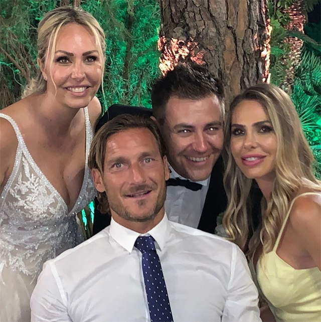 Ilary e Francesco Totti con gli sposi Silvia Blasi e Ivan
