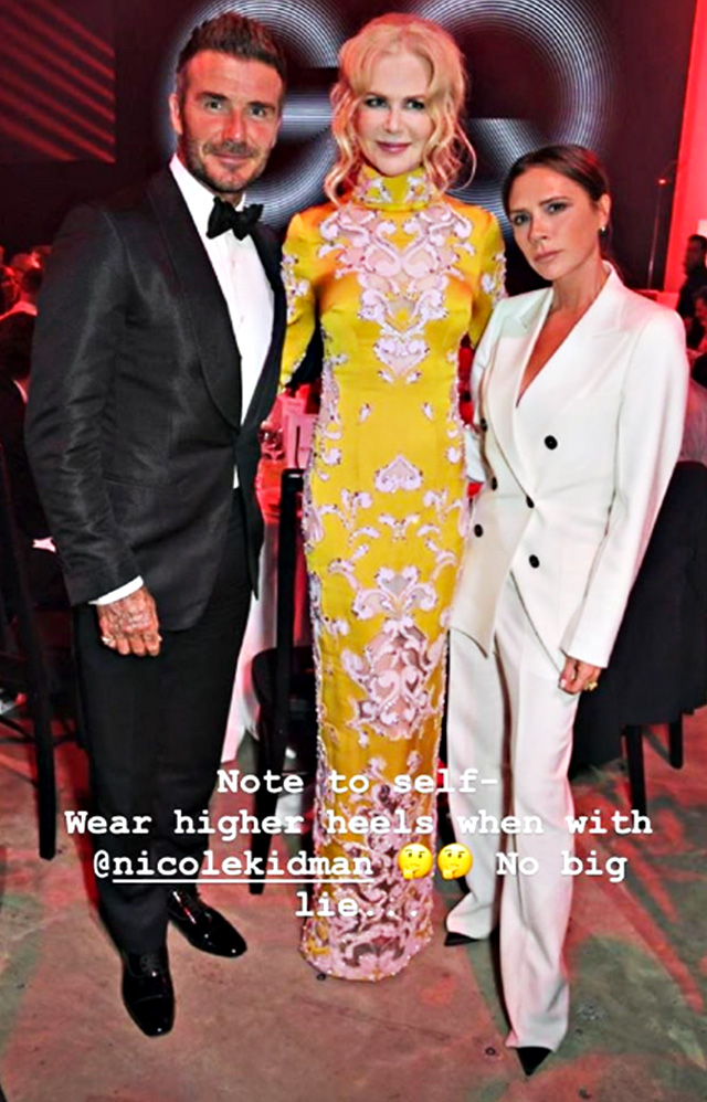 David e Victoria Beckham durante la serata hanno posato anche con altre star, come Nicole Kidman