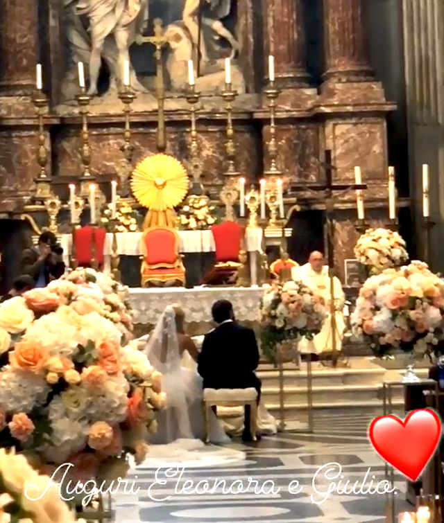 Un momento della cerimonia di matrimonio di Eleonora Daniele e Giulio Tassoni nella Basilica di San Giovanni Battista a Roma