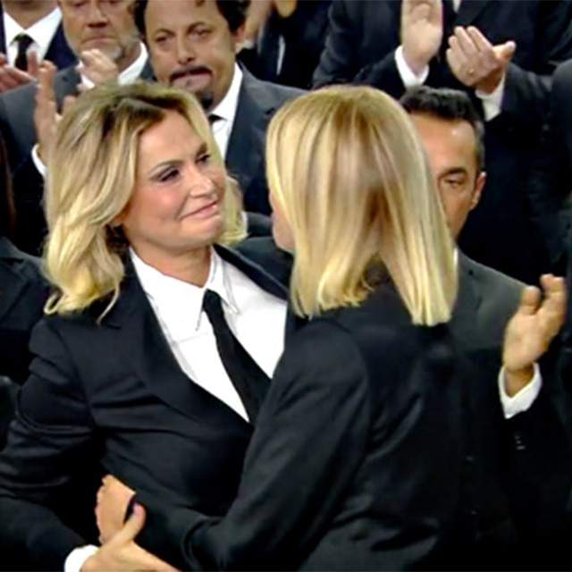 Alessia e Simona si abbracciano dopo anni di freddezza