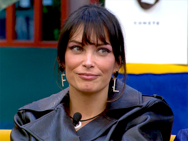 Fernanda Lessa ha rivelato in diretta tv al Grande Fratello Vip di essere stata fidanzata con delle donne