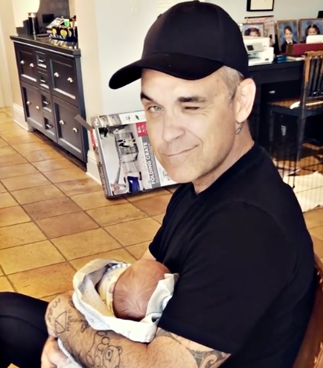 Robbie Williams, è nato il suo quarto figlio, il secondo da madre surrogata