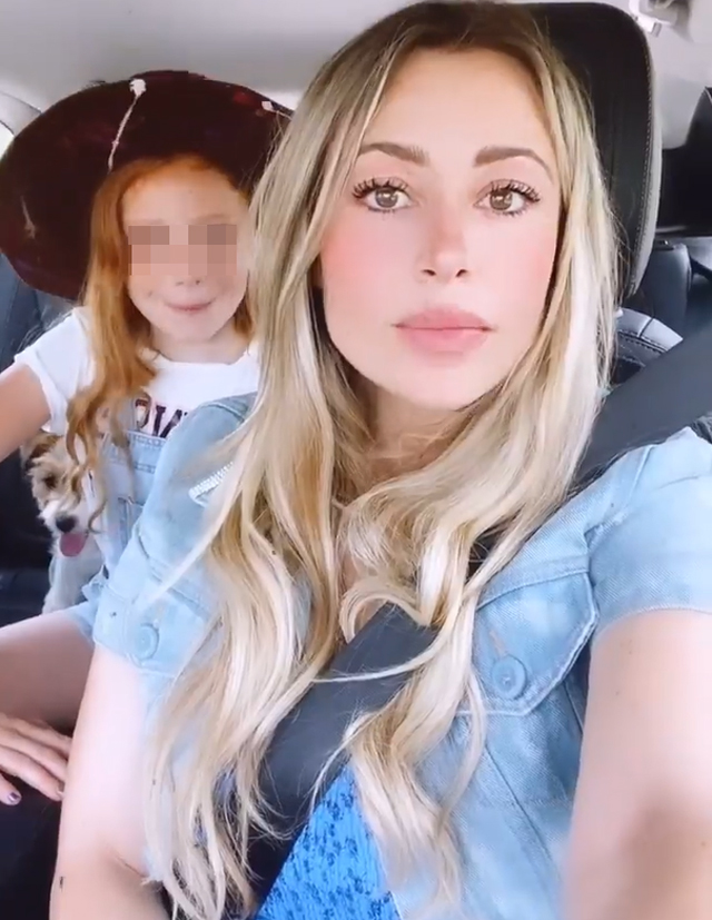 Martina in auto con la figlia Ginevra, 8 anni: le due racconto di essere inseguite da 'tre o quattro paparazzi'
