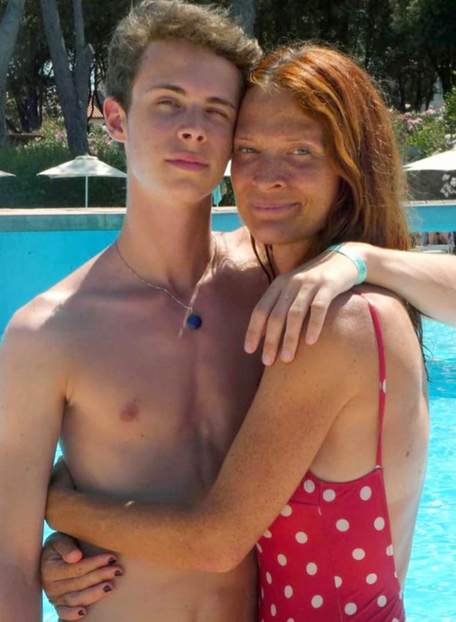 Jane con il figlio Damiano, oggi 18enne