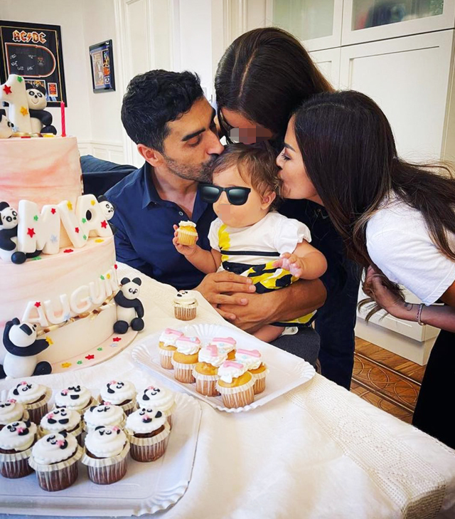 Giorgia Palmas e Filippo Magnini festeggiano il primo compleanno di Mia: foto