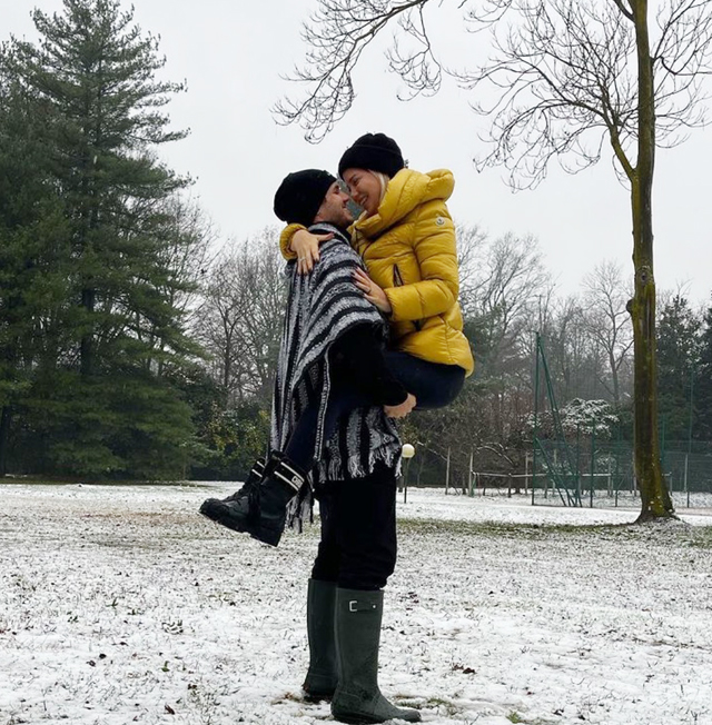 Wanda Nara e Mauro Icardi, tenerezze sotto la neve a Milano: i due, dopo la crisi, appassionati, foto