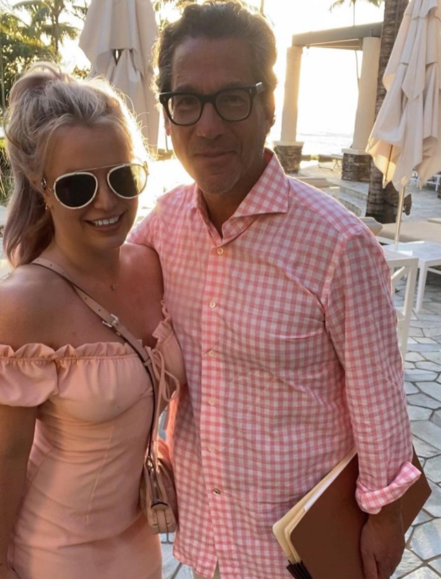 Britney Spears, 40 anni, insieme al suo avvocato Mathew Rosengart