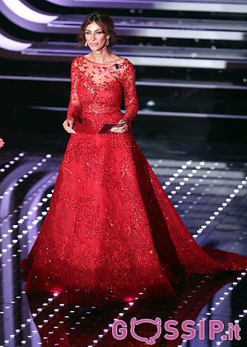 Madalina Ghenea in abito rosso