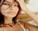 Madalina Ghenea, da Anguilla a Cuba con amore