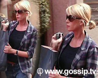Paparazzata: Alessia Marcuzzi, esageratamente casual