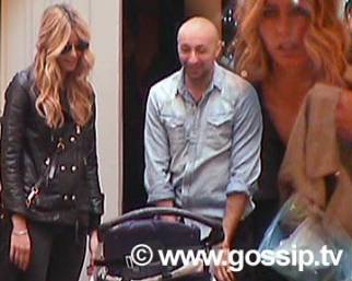 Santarelli, shopping con mamma e bebè