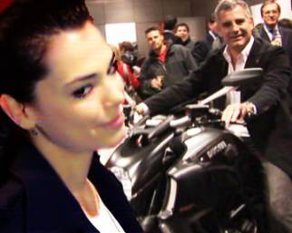 Bellezze vip al Ducati store