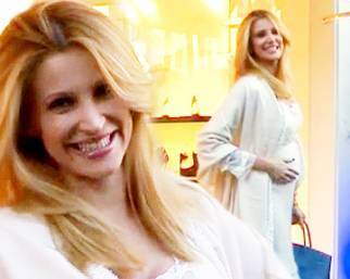 Adriana Volpe orgogliosa del pancino