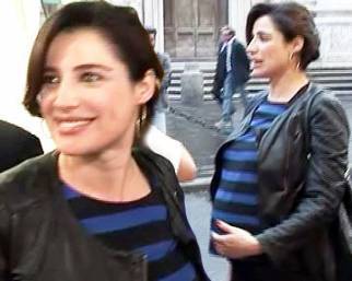 Luisa Ranieri, il pancione cresce
