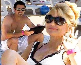 Vip in spiaggia allo Zoomarine