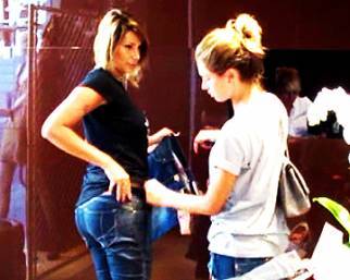 Simona Salvemini, il jeans si compra con la Satta