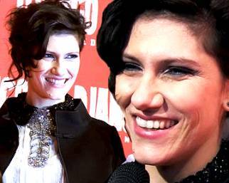 Elisa sul red carpet col pancione