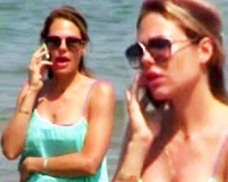 Ilary Blasi, relax a Sabaudia tra una telefonata e l'altra