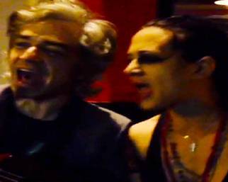 Asia e Morgan cantano insieme