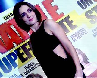 Ambra Angiolini: mamma nella vita, fatalona al cinema