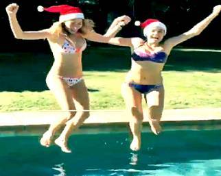 Cristel e Romina Carrisi: due Santa Claus in bikini