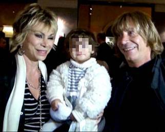 Carmen Russo, Enzo Paolo e la piccola Maria: una famiglia felice!