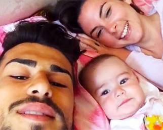 Micol Olivieri le insegna a dire 'mamma', ma Arya risponde: 'Papà'