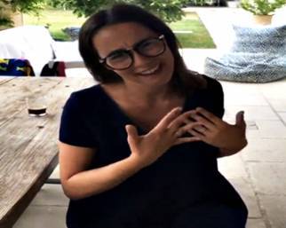 Aurora Ramazzotti e Sara Daniele esilaranti in una video parodia