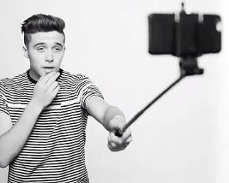Brooklyn beckham, il selfie perfetto