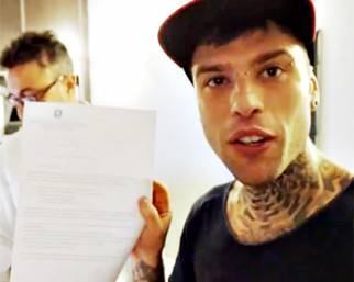 'Pop-hoolista fuorilegge': Fedez attacca il Ministero