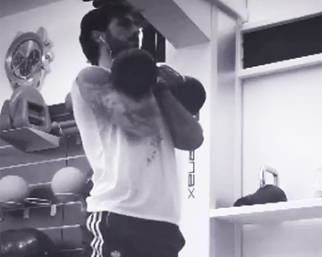 Fabrizio Corona, muscoli in primo piano