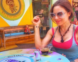 Naike Rivelli e Yari Carrisi innamorati in India