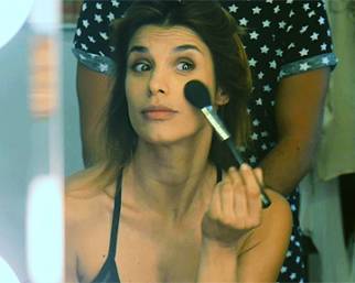 Elisabetta Canalis perfetta nello shooting Deha
