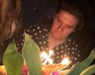 Brooklyn Beckham spegne 17 candeline