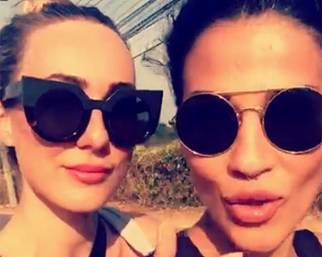 Francesca Lodo con Cristel Carrisi in Thailandia