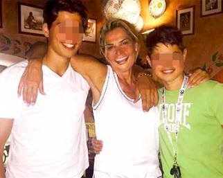 Simona Ventura, gli auguri al figlio Niccolò per i 18 anni