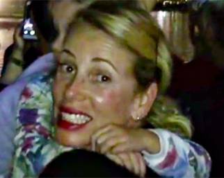 Alessia Marcuzzi e Mia rapite dai giochi d'acqua