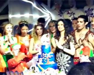 Manuela Arcuri fa festa per i 40 anni