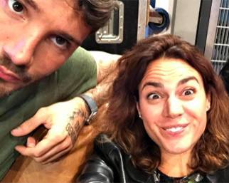 Stefano De Martino, a Mauritius da solo