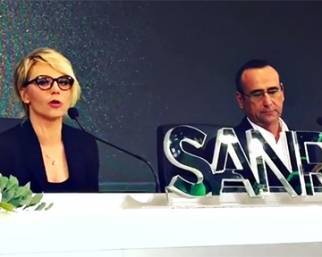 Carlo e Maria danno il via a Sanremo 2017