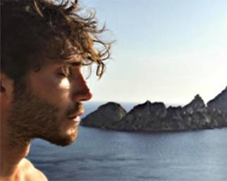 Stefano De Martino, vacanze da solo ad Ibiza?