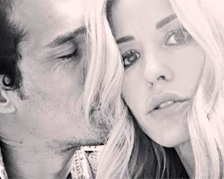 Elena Santarelli, annivesario di nozze in Puglia